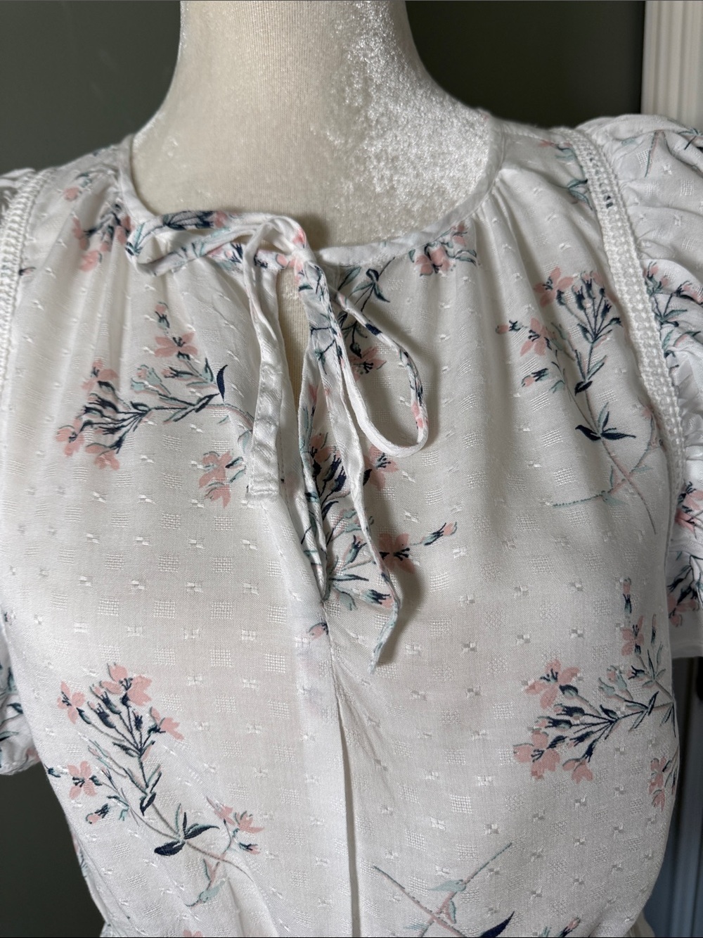 Lucky Brand Floral Peplum Top Flutter Sleeve Boho Cottagecore M - Picture 3 of 8